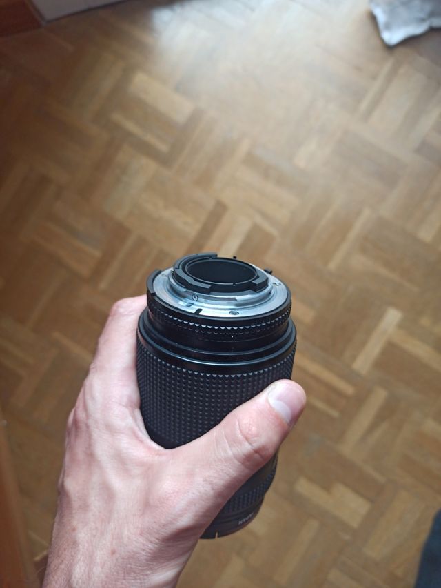 Objetivo Nikon AF NIKKOR