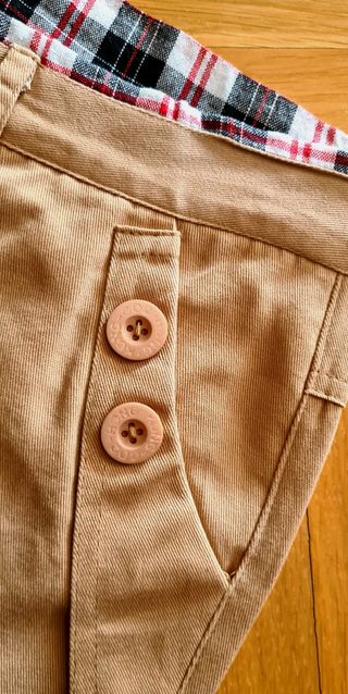 Pantalón Corto. Short. Vestir. Marrón. Nuevo.