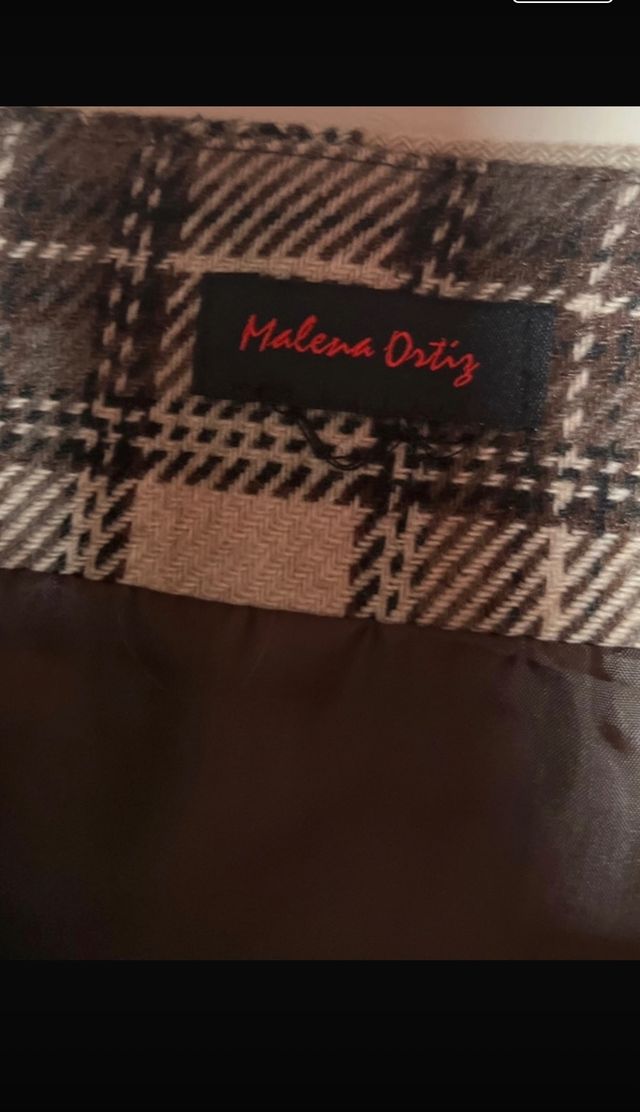 falda de cuadros marron