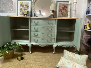 Aparador restaurado