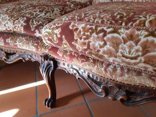 Salotto vintage, divano, poltrone e tavolino