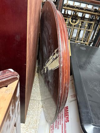 Se vende mesa de madera redonda