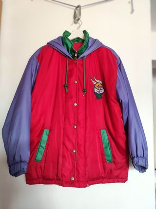 Chaquetón Skating Club lila, roja y verde 