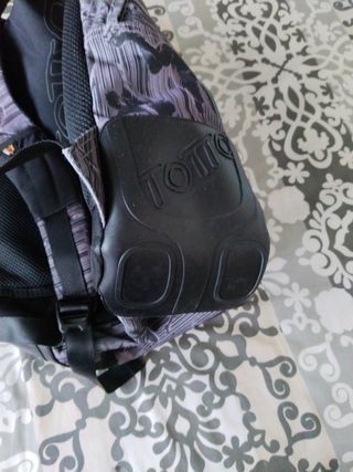 Mochila SIN ruedas totto 