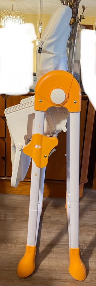 Trona de bebé reclinable