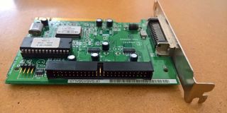Controladora SCSI Adaptec AHA-2940AU
