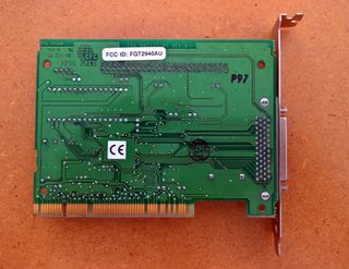 Controladora SCSI Adaptec AHA-2940AU