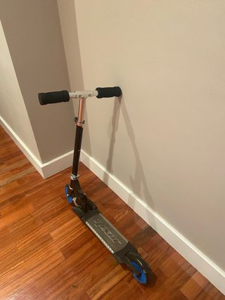 patinete con manillar