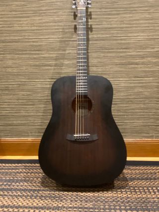 Guitarra acustica Crossroads