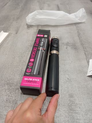 Trípode y palo selfie