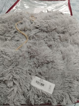 Edredón sedalina nuevo sin abrir.