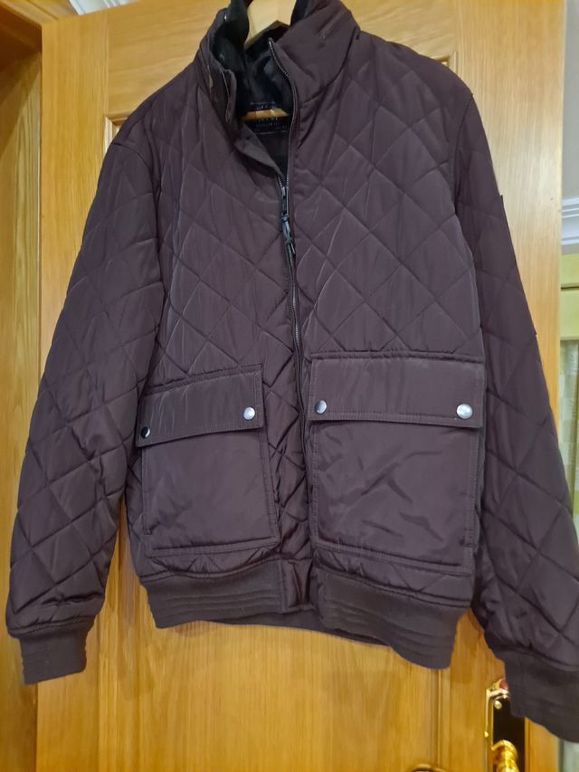 chaqueta granate oscura