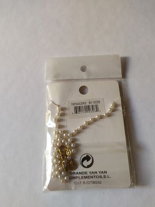 Gargantilla de perlas y acero