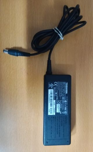 TOSHIBA PA3378E-3AC3 Adaptador original 