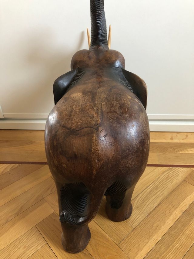 Elefante de madera