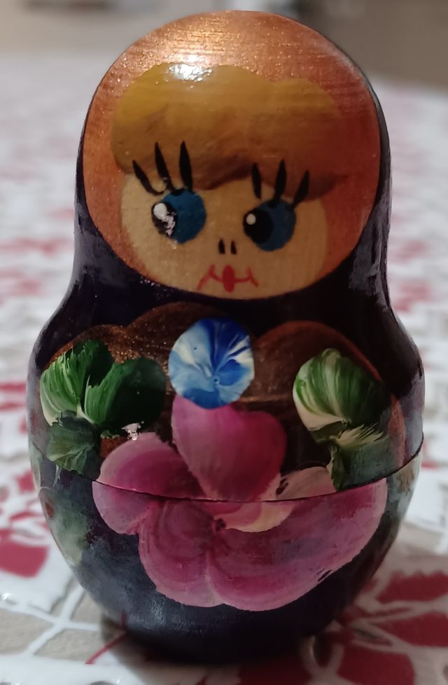 Matrioska originale Russa colori scuri