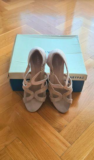 Zapatos Vestir. Salón.Tacón Medio.Beige.Como Nuevo