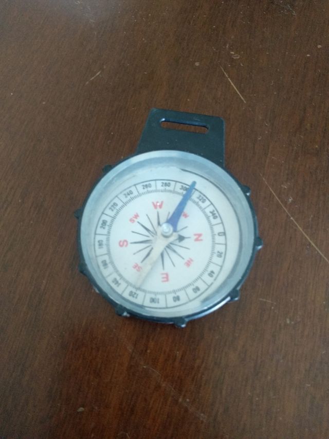 Brújula plástico
