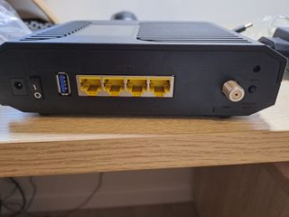 Router WIFI CISCO modelo EPC3825 