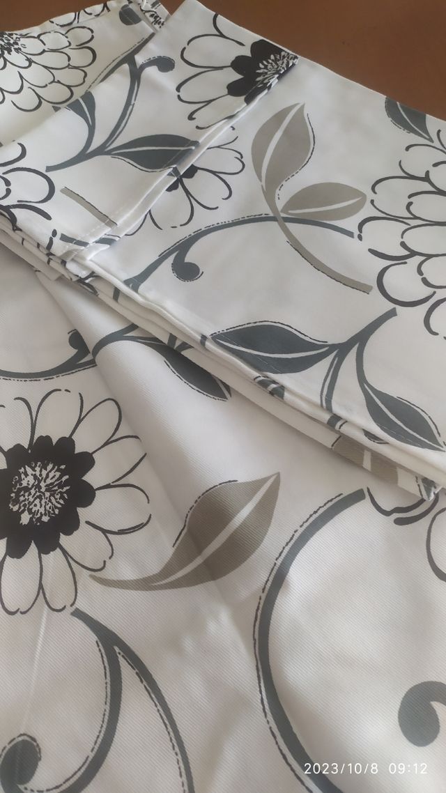 Tovaglia a fiori blu 