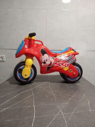 Correpasillos moto Mickey