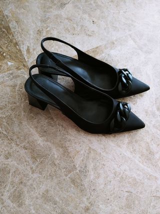 Zapatos tacón destalonado negros