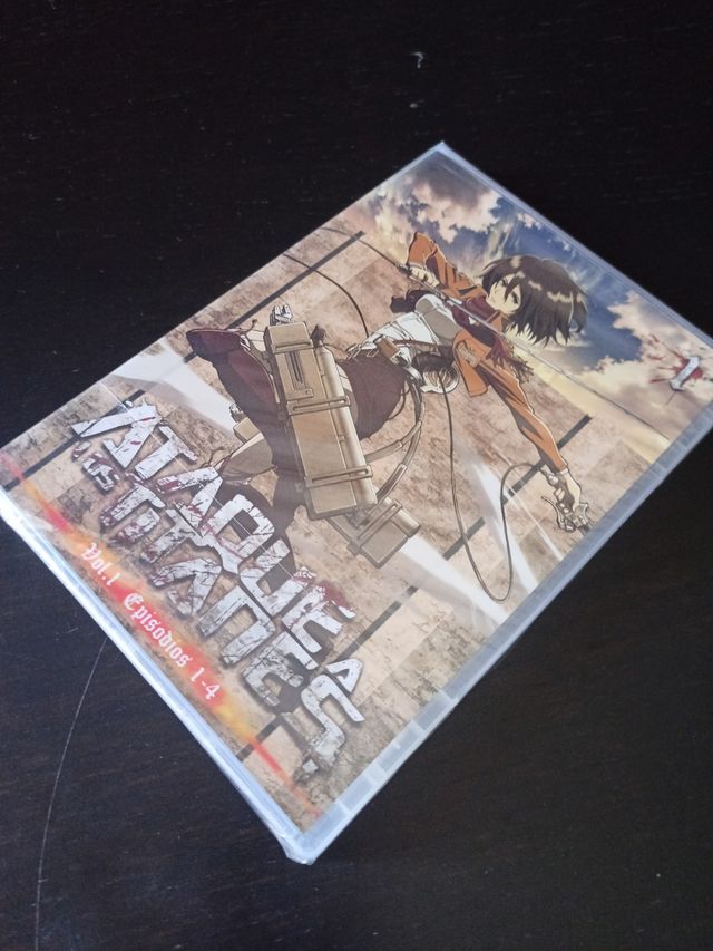 DVD Ataque a los Titanes.