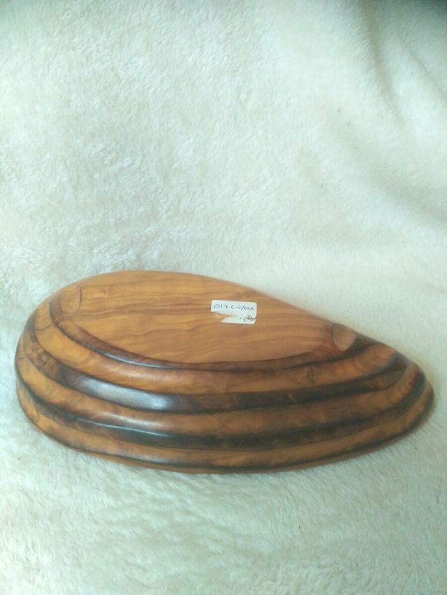 Taça em madeira de oliveira