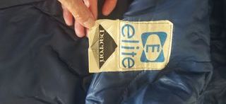 2 sacos de campaña. 1 verde y otro azul. 10 E c/u