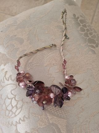 Collana con pietre