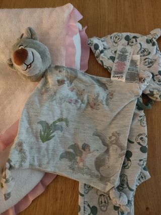 Bebé REBORN con regalo