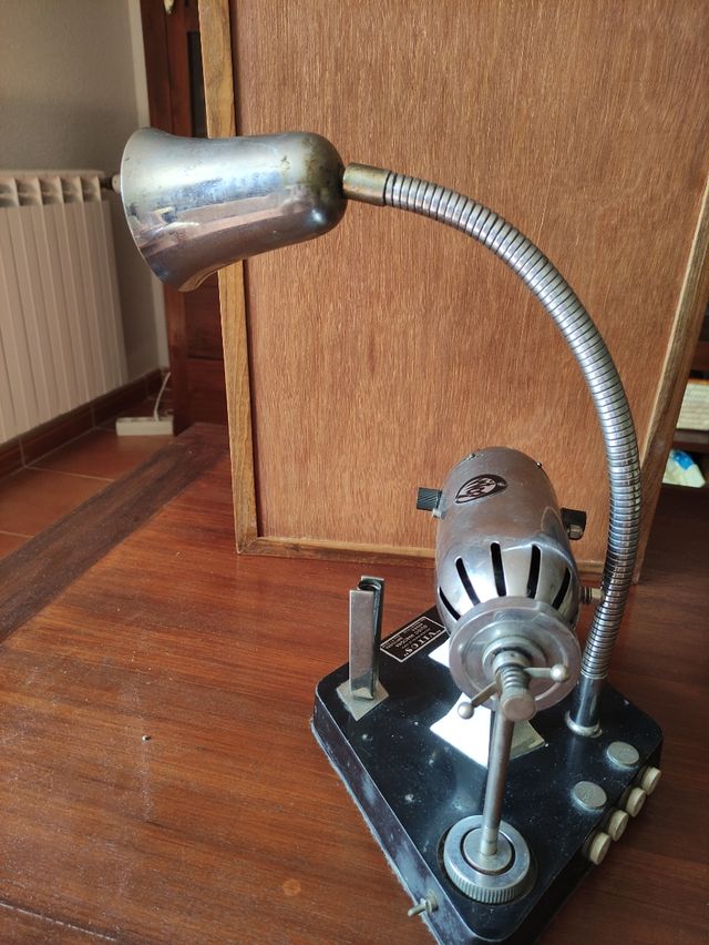 Antigua máquina coser zurcir medias