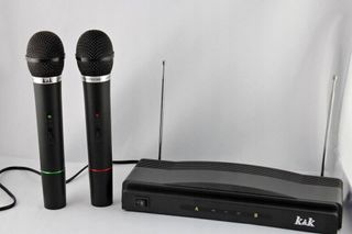 OFFERTA COPPIA MICROFONI WIRELESS SENZA FILO CON B