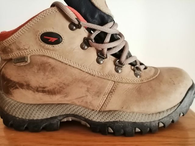 Scarponi da montagna taglia 39.