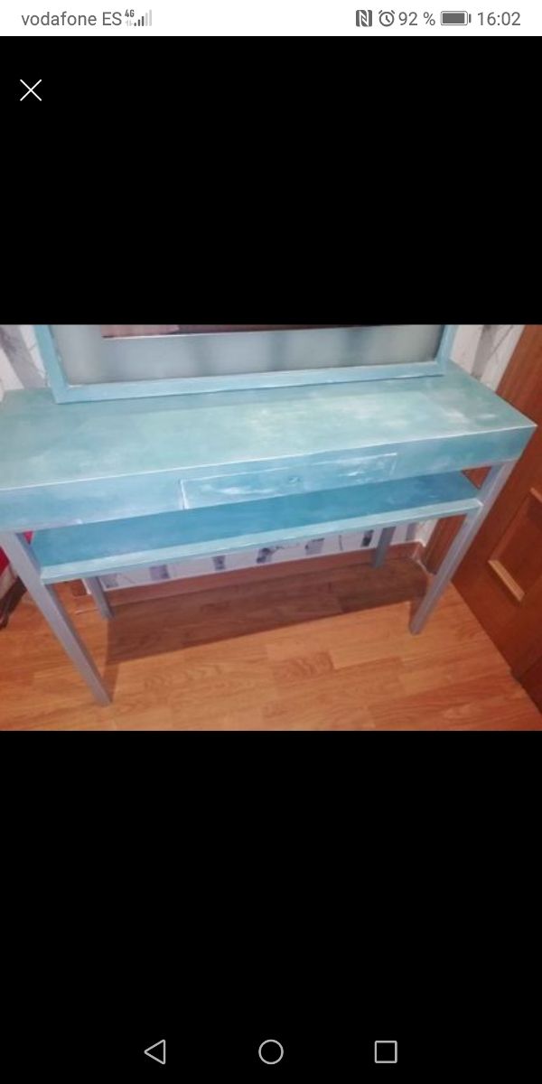 Mueble recibidor y espejo.Solo venta en persona