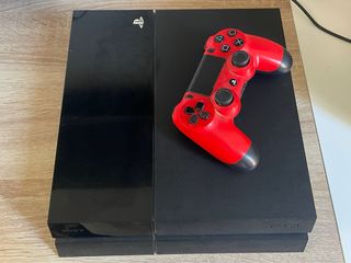 Consola PS4 con juegos
