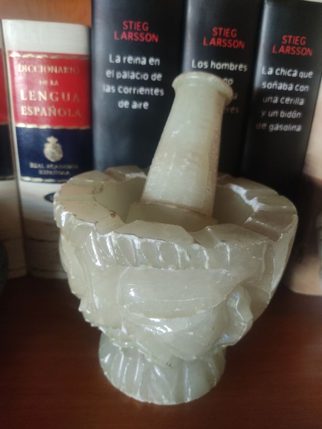 Antiguo Mortero alabastro pulido 