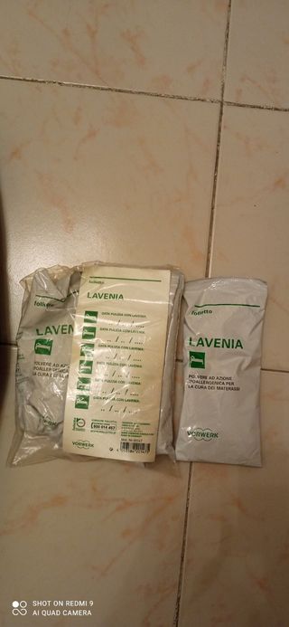 Folletto con scopa snodabile o accessori