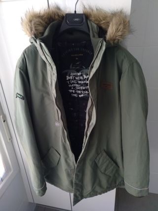 Se vende parka Quicksilver talla 16