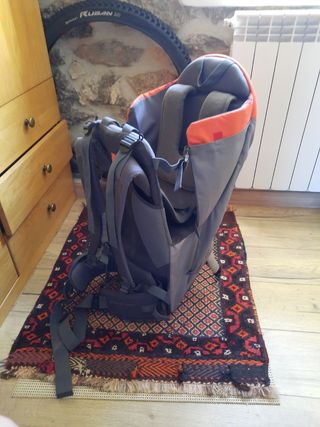 Mochila para llevar a bebés en viajes