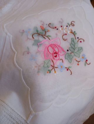 Coperta Lino ricamato e merletto è organza