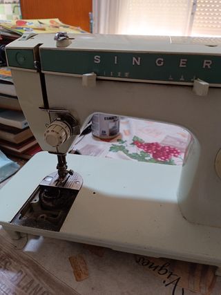 Maquina de coser Singer