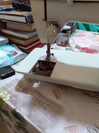 Maquina de coser Singer
