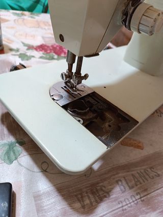 Maquina de coser Singer