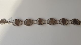 Pulsera de plata histórica.