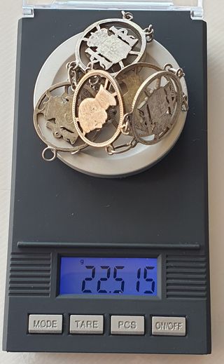 Pulsera de plata histórica.