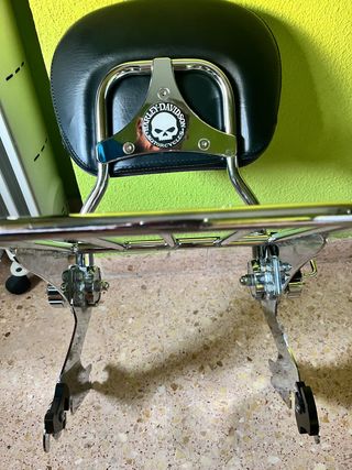 Respaldo original Harley con parrilla