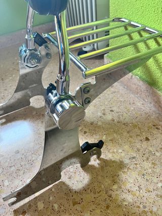 Respaldo original Harley con parrilla