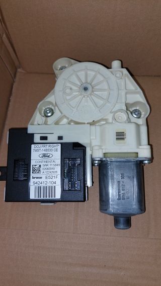 Motor elevalunas derecho Focus Mk2