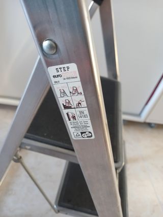 Escalera 2 peldaños cocina